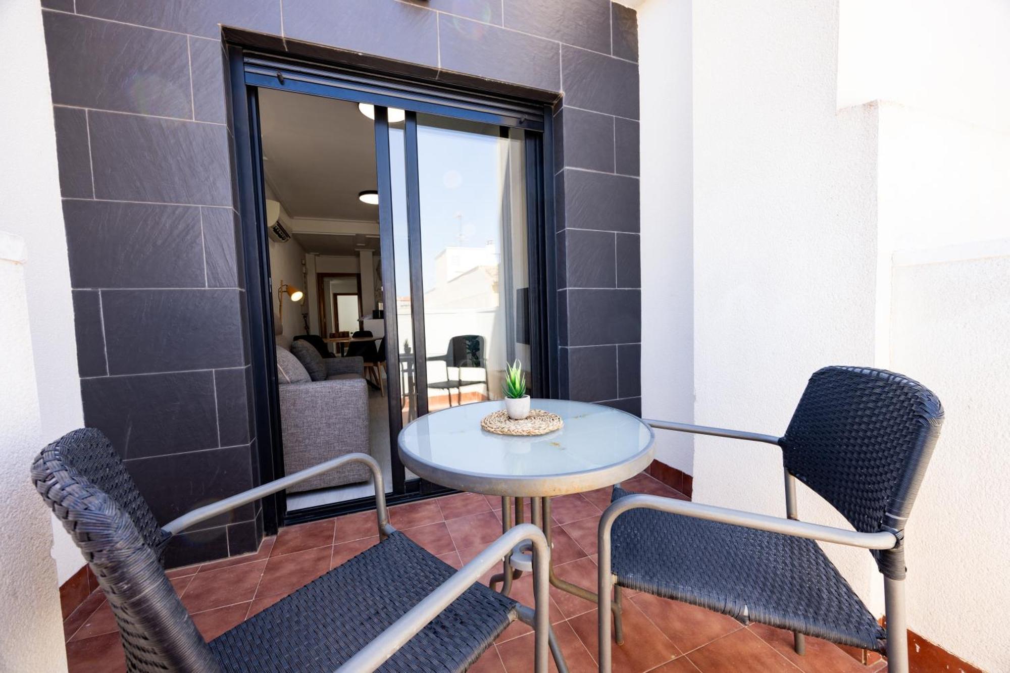 Apartamentos Marina Playa De Torrevieja By Apartamentos Торевьиа Экстерьер фото