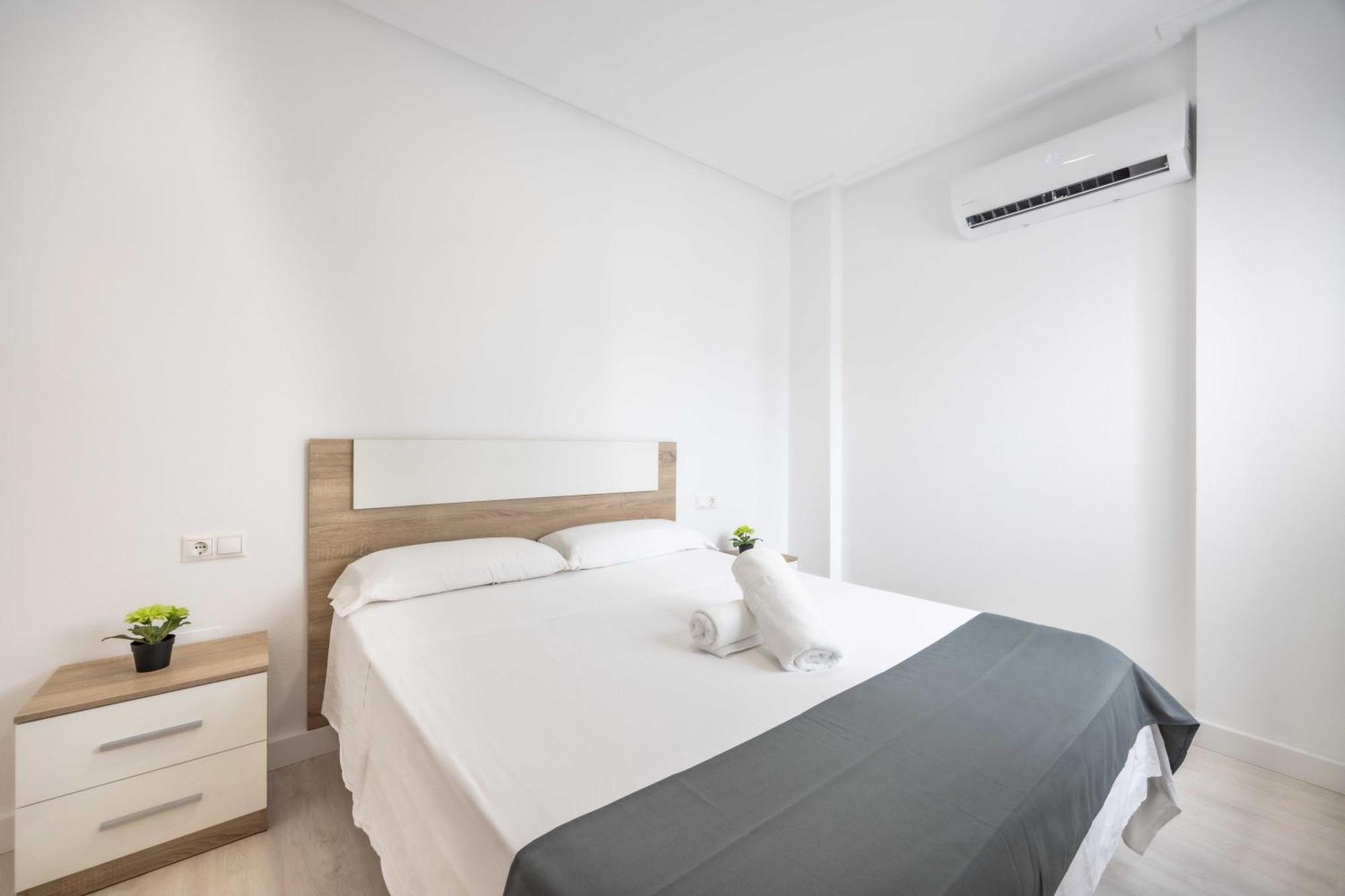 Apartamentos Marina Playa De Torrevieja By Apartamentos Торевьиа Экстерьер фото