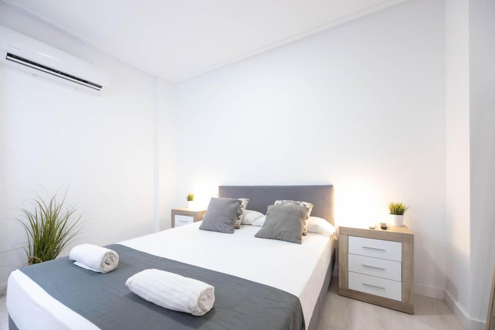 Apartamentos Marina Playa De Torrevieja By Apartamentos Торевьиа Экстерьер фото